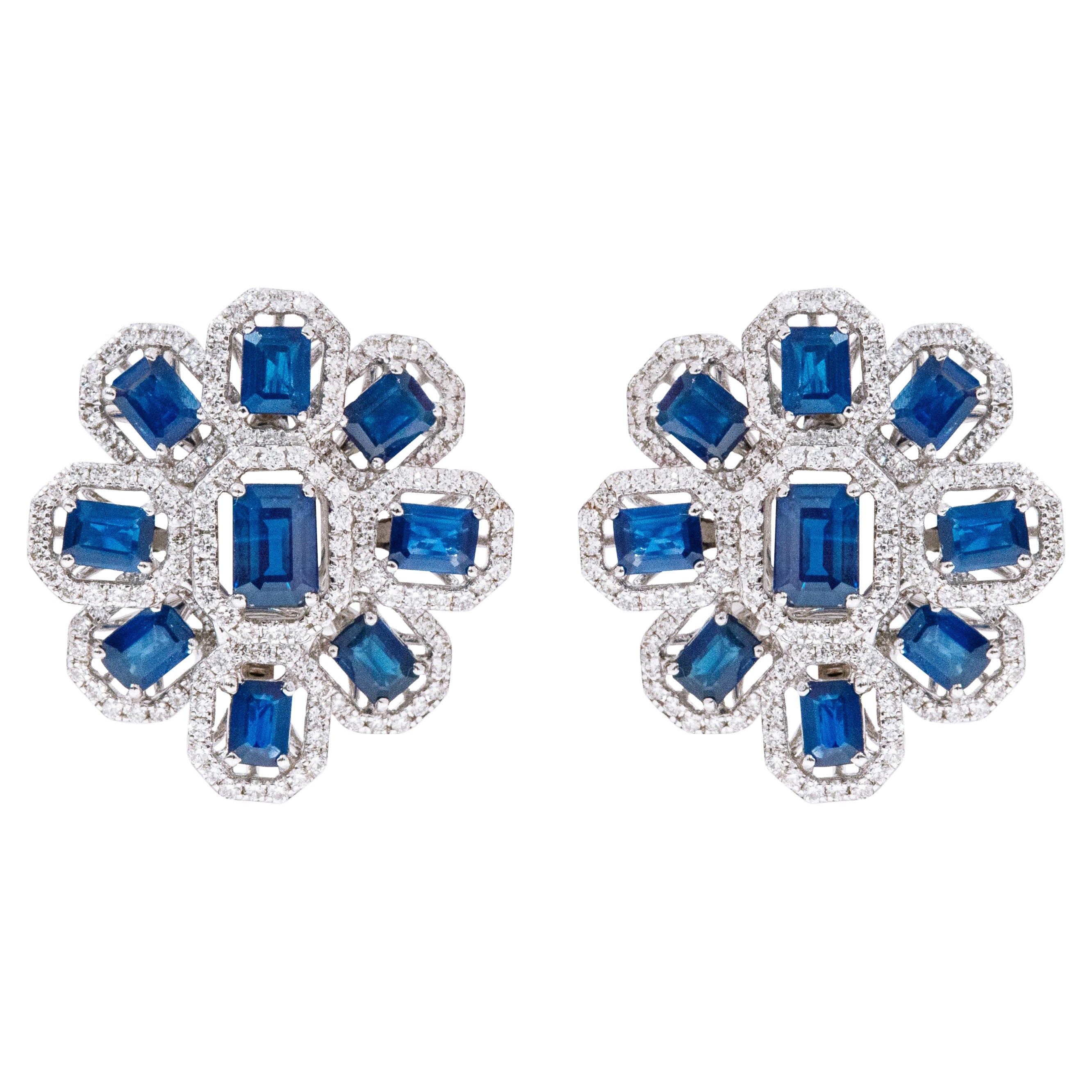 Clous d'oreilles cocktail en or blanc 18 carats avec diamants de 6,11 carats et saphirs