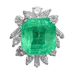 11.54 Carat Colombian Emerald and Baguette Cut Diamonds Pendant Set in Platinum