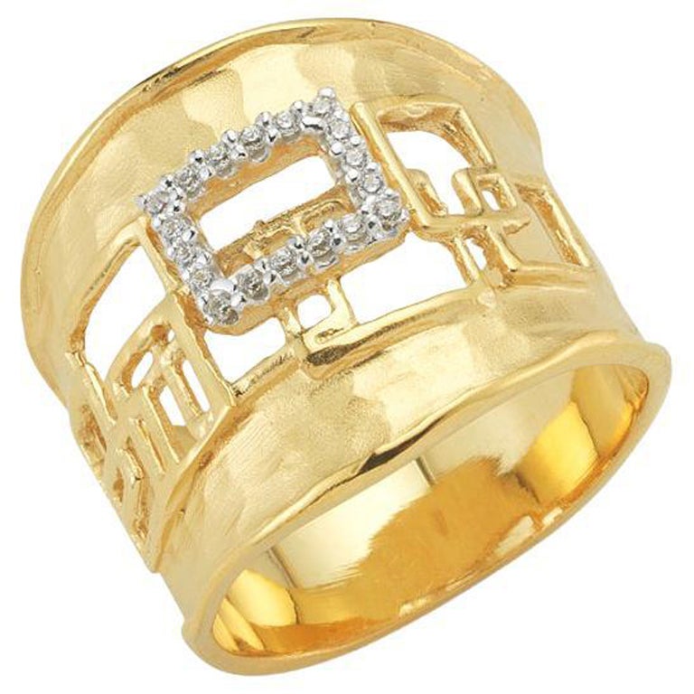 For Sale:  Hand-Crafted 14 Karat Yellow Gold Vitrage Ring