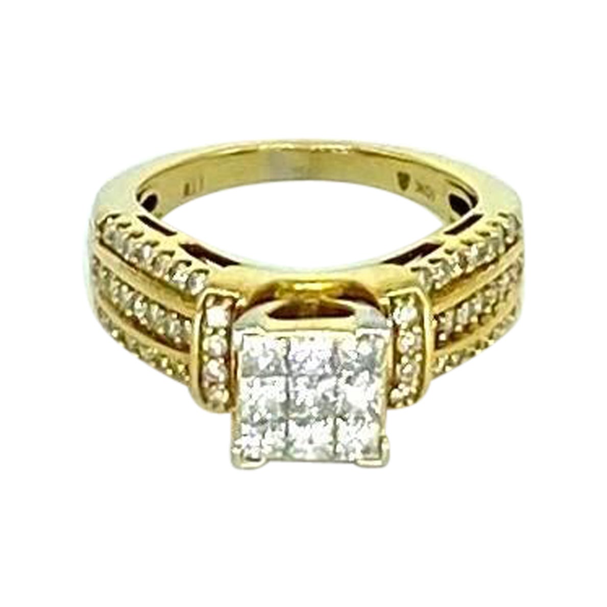 Bague de fiançailles vintage avec diamants taille princesse d'un poids total de 1,50 carat en vente