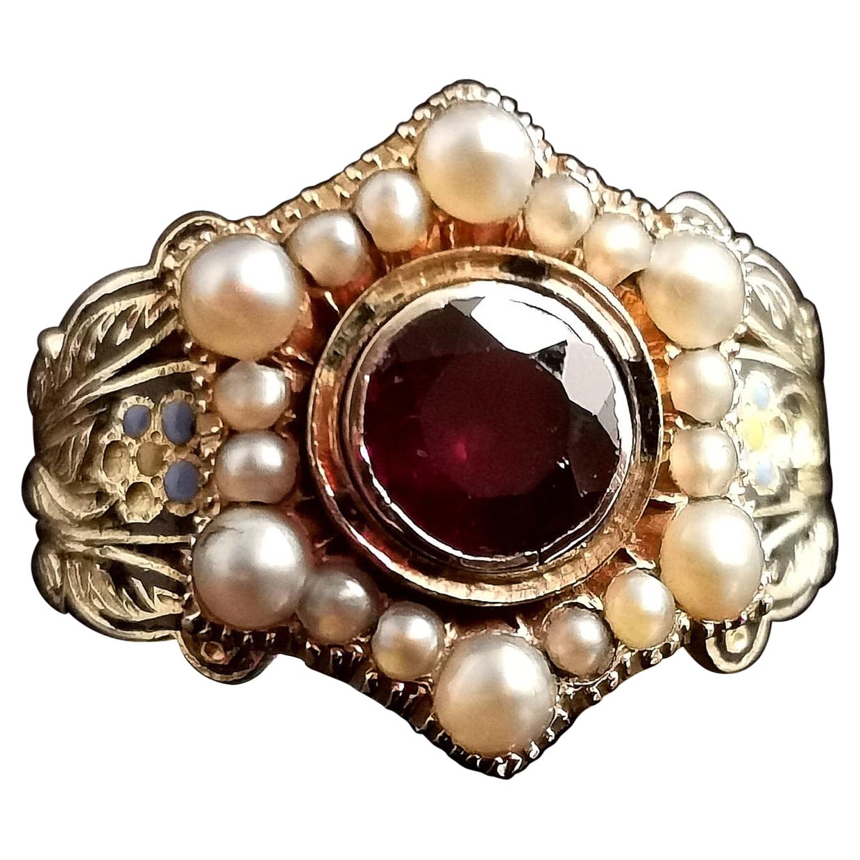 Antique Mourning Ring, 18 Karat Gold, Enamel, Pearl and Garnet, William IV 