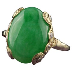 Retro Art Deco 18K Yellow Gold Cabochon Jade and Old European Diamond Ring