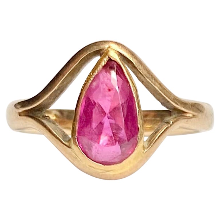 Vintage Ruby and 9 Carat Gold Ring For Sale