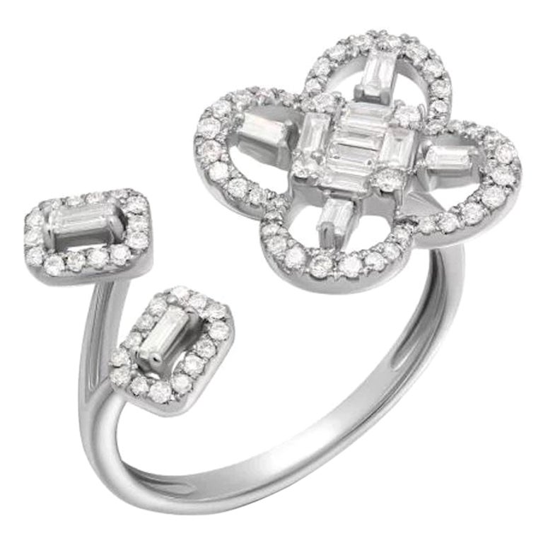 White 18K Gold Diamond Elegant Flower Ring for Her For Sale