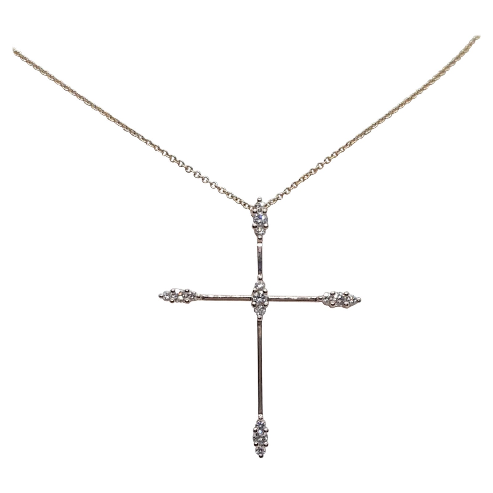 18kt Gelbgold .20cttw Diamant-Kreuz-Anhänger & Kette, 18 Zoll Kette, 4,2 Gramm