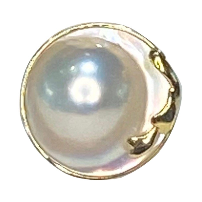 White South Sea Mabe Pearl Ring, 14k Yellow Gold For Sale
