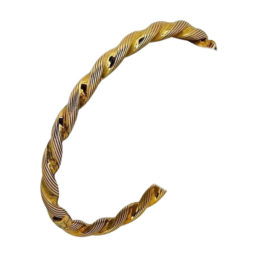 14 Karat Yellow Gold UnoAErre Ribbed Twisted Bangle Bracelet, Italy