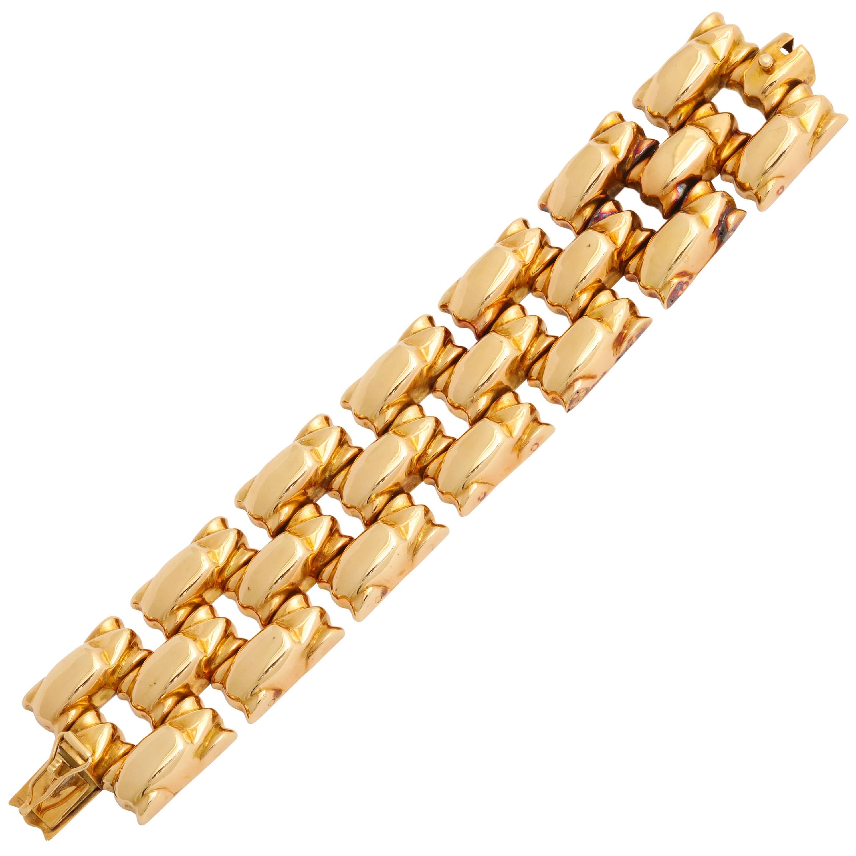 1940s Car Shaped Gold Link Bracelet