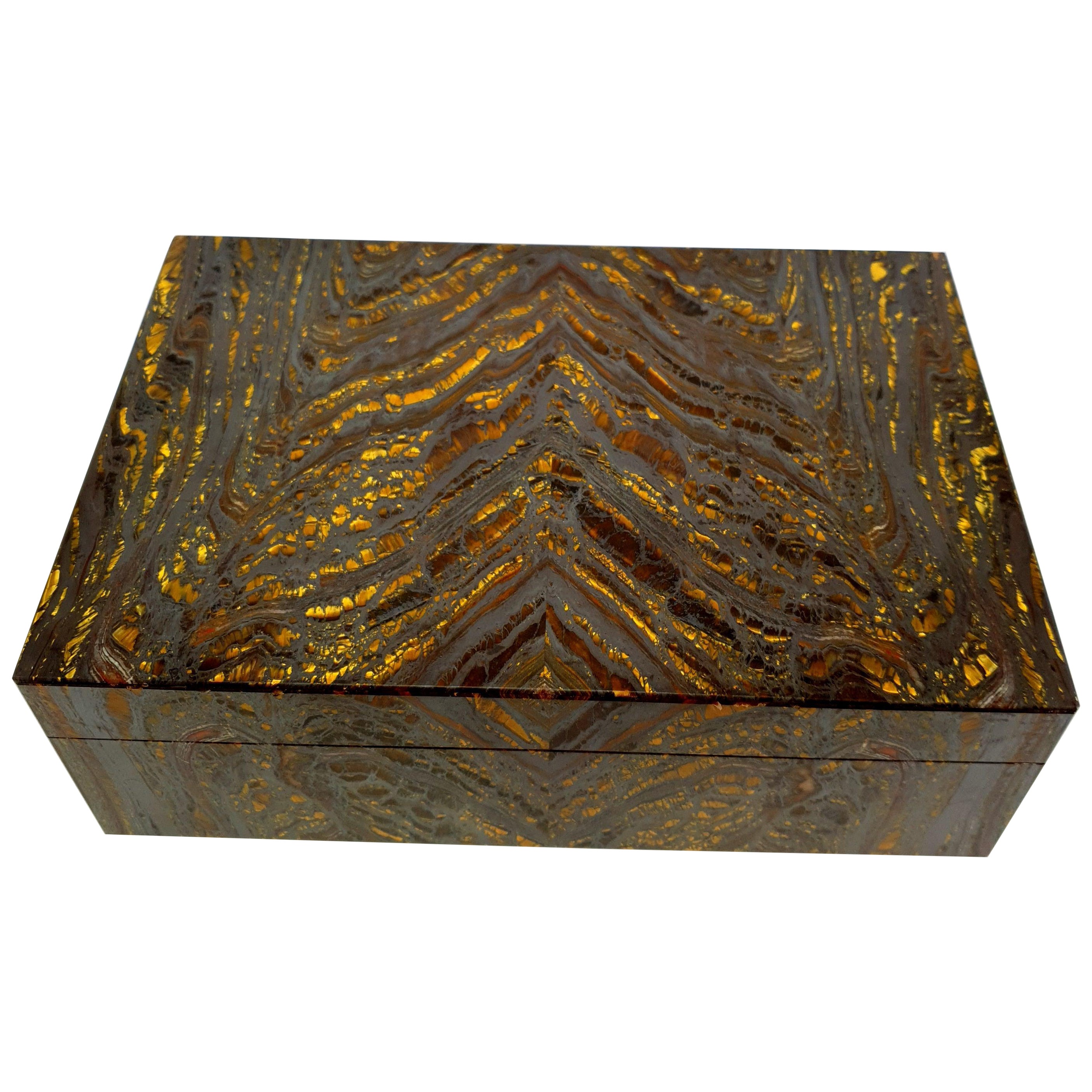 Dekorative Schmuckkästchen aus Gold, braunem Tiger-Eisen und Edelsteinen mit schwarzer Marmorintarsie im Angebot