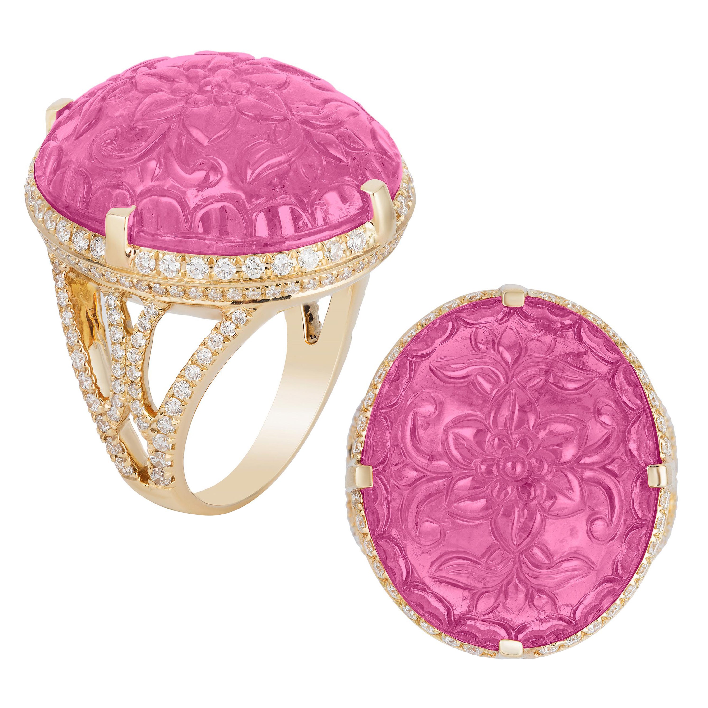 Ring aus geschnitztem rosa Turmalin in ovaler Form mit Diamanten vonshwara
