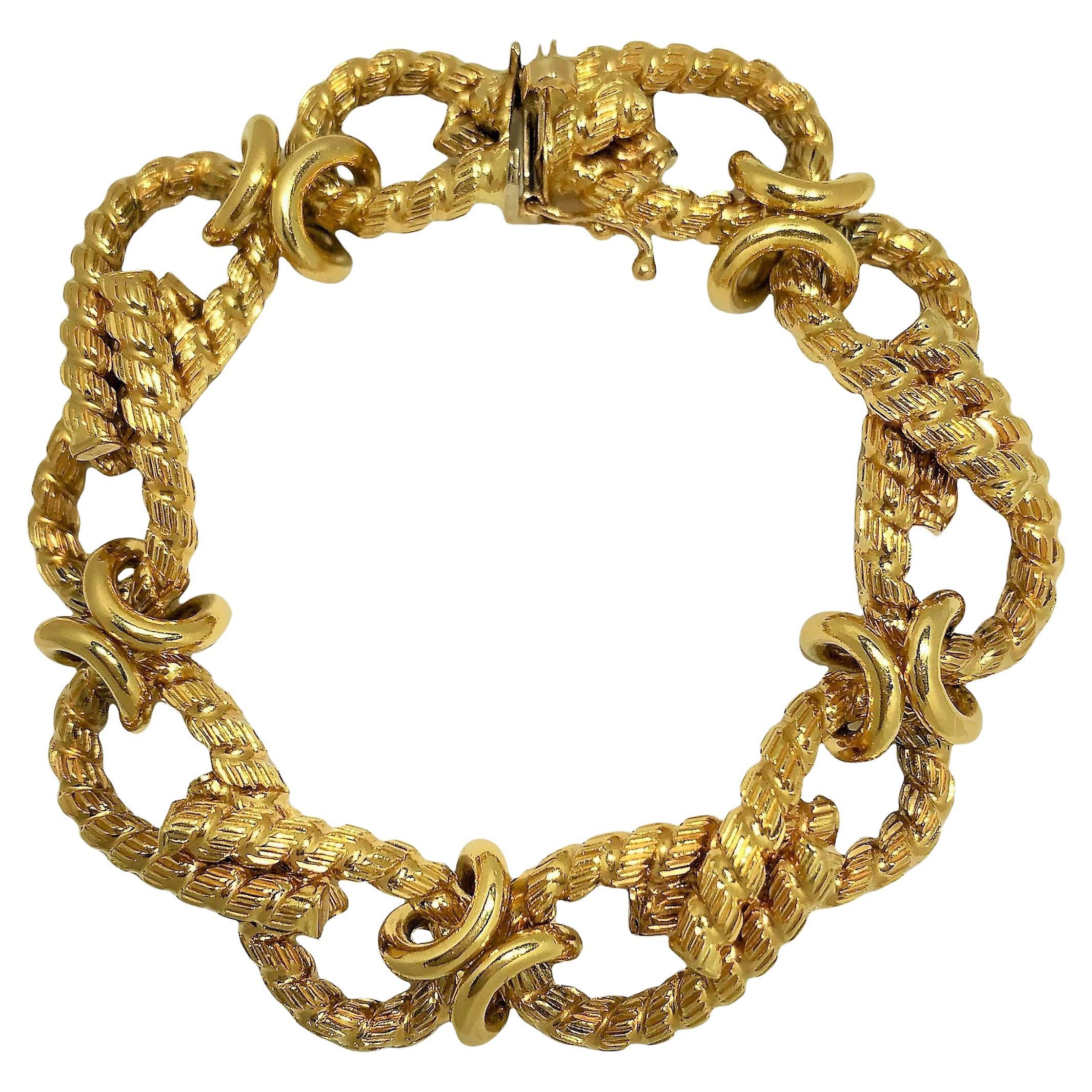 Mid-20th Century Casual Eternity Link 18k Gold Bracelet