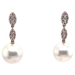 Boucles d'oreilles pendantes en or rose 18 carats avec perles des mers du Sud et diamants