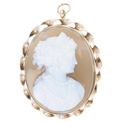 Broche/Pendentif Art of Vintage en or jaune avec agate sculptée, 10k Vintage Cameo