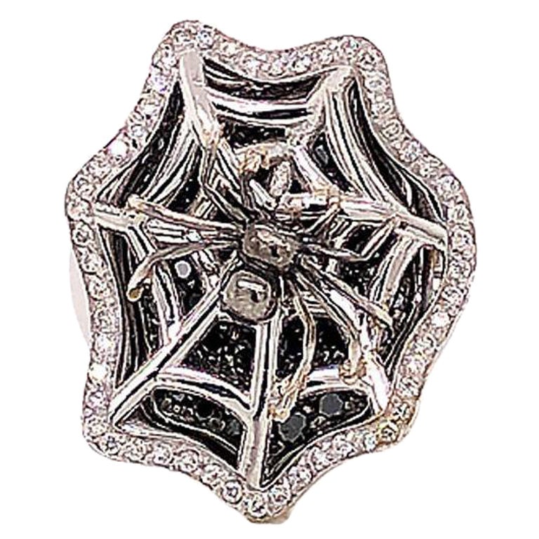 Diamond Spider Ring in 18K White Gold, White & Black Diamonds, Halloween Special For Sale