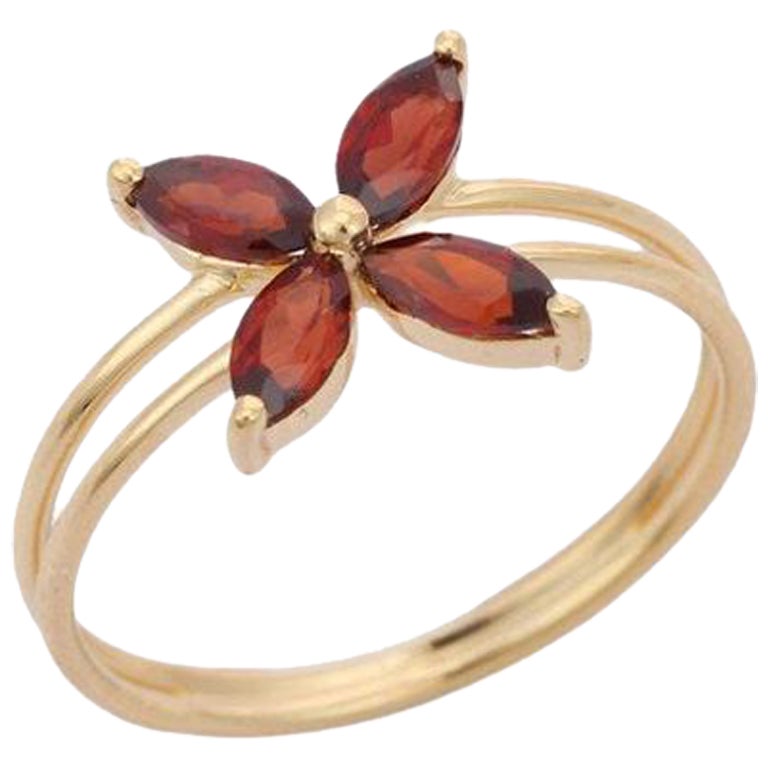 14k Solid Yellow Gold Dainty Garnet Flower Ring For Sale