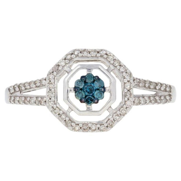 New .33ctw Round Brilliant & Single Cut Diamond Ring, Silver Cluster Halo For Sale
