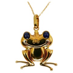 Vintage 18K Yellow Gold and Blue Sapphire Frog Pendant, Also Suitable for Kids.