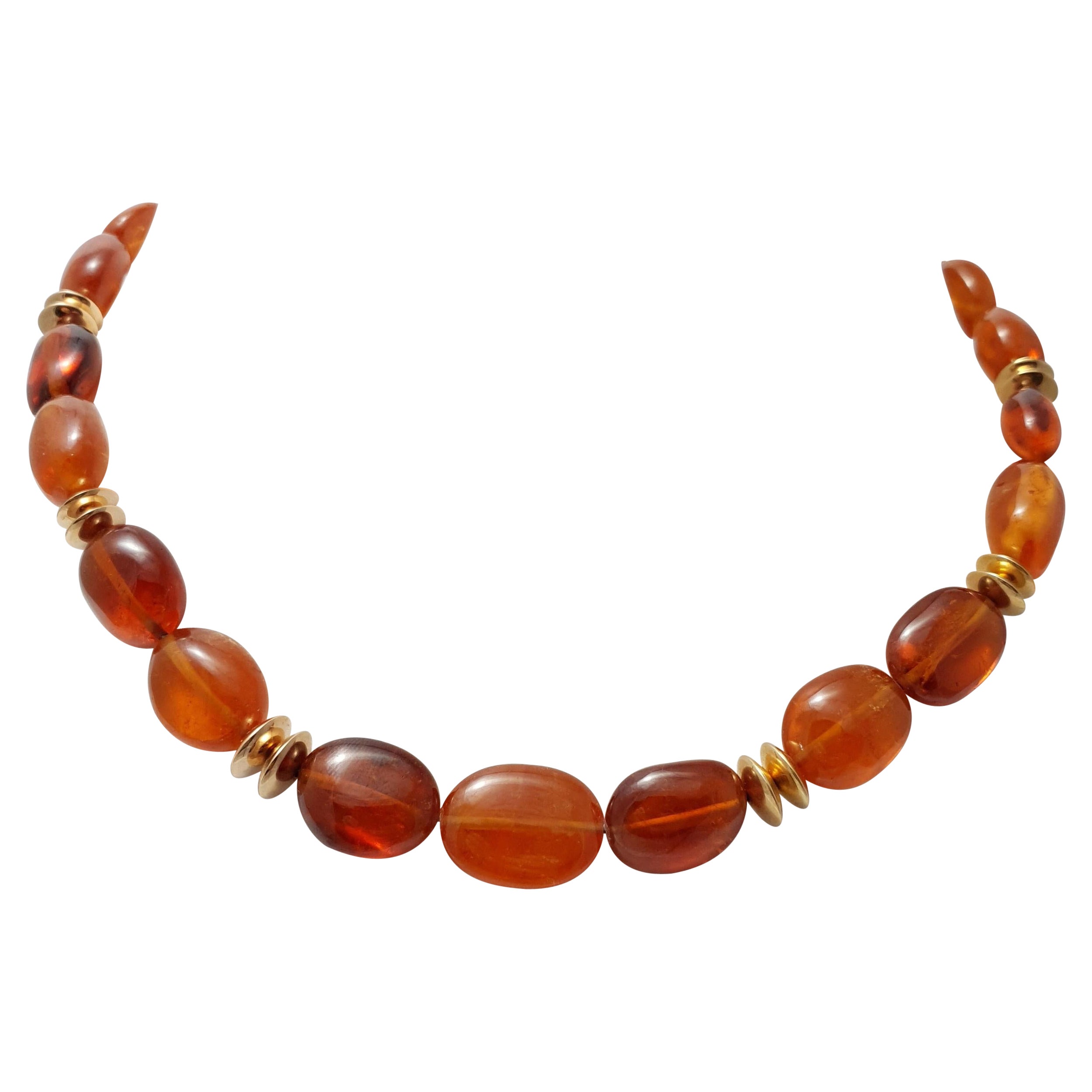 This Natural Orange Spessartite Garnet Baroque Beaded Necklace with 18 Carat Rosé Gold is totally handmade. Cutting as well as goldwork are made in German quality. The screw clasp is easy to handle and very secure.
Timeless and classic design