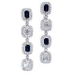 Pendants d'oreilles en or blanc 18 carats, saphirs bleus et diamants