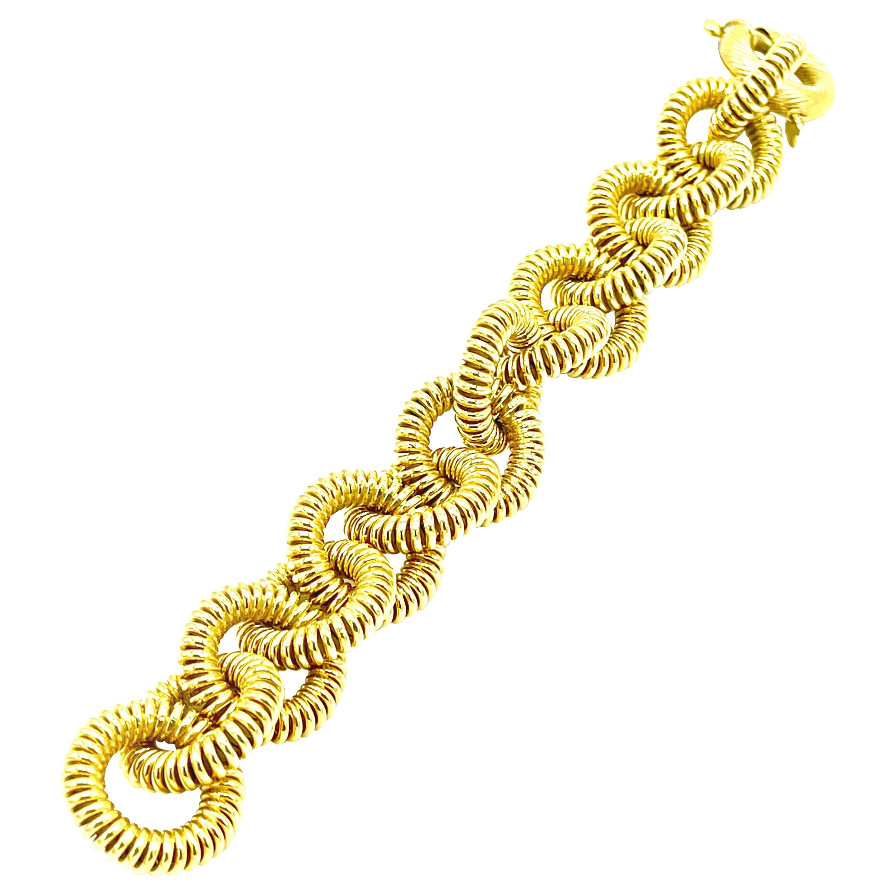 18K Yellow Gold Large Circular Spiral Link Bracelet For Sale