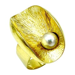 Cultured Pearl and 18k Textured Yellow Gold Cocktail Ring