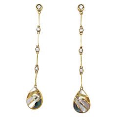 Asch Grossbardt Boucles d'oreilles 18KT YG en gouttes de 0,26 carat de diamants et de nacre