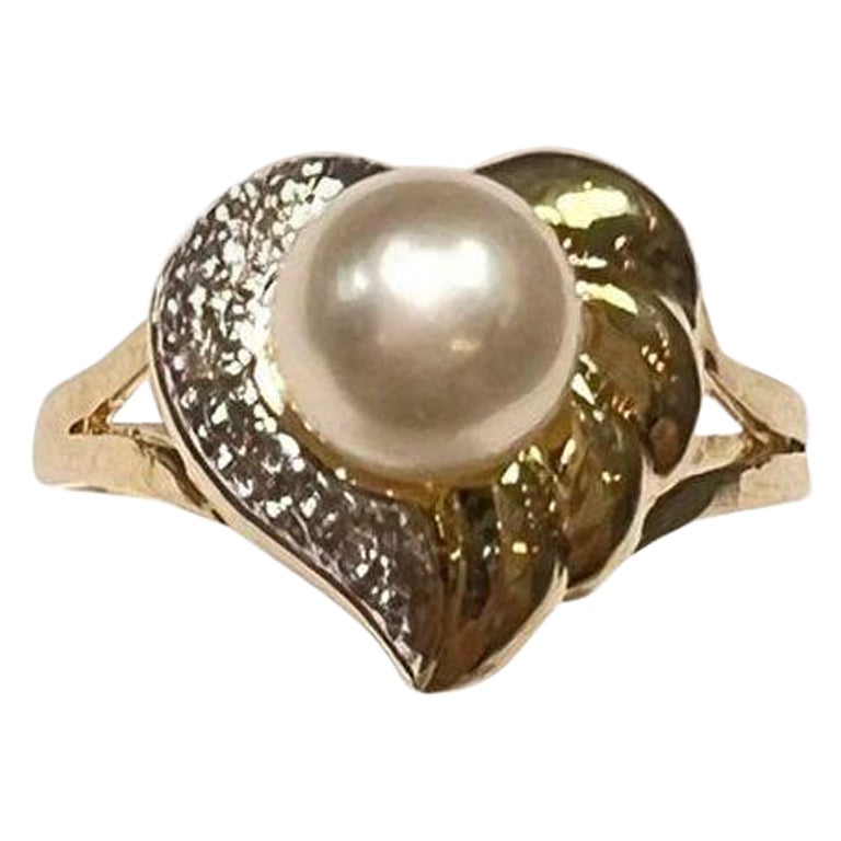 Akoya Pearl with 14k Yellow Gold Ring with Diamonds