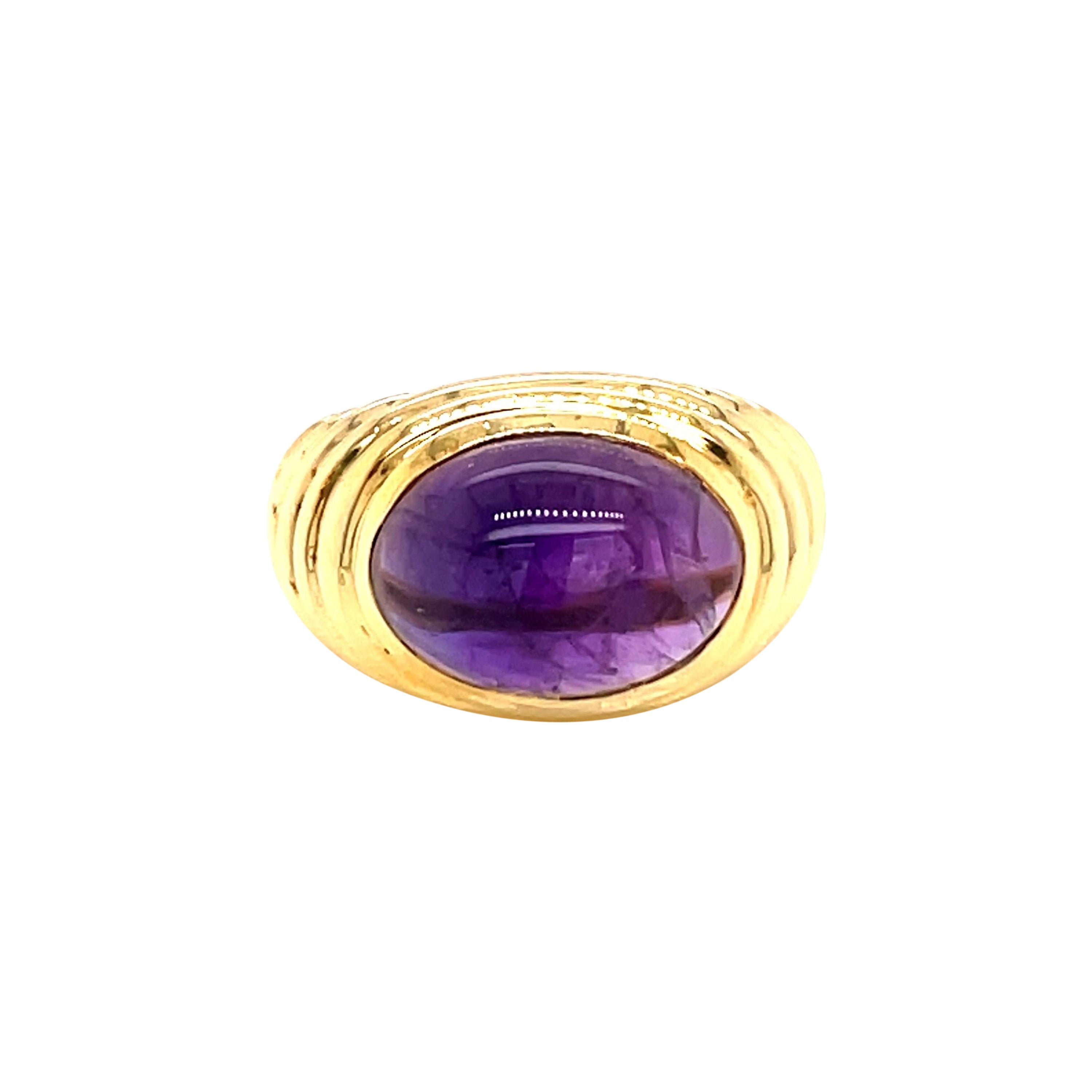 Vintage 1980er Jahre 5 Karat Oval Cabochon Amethyst Ring im Angebot