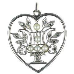 1900 French Natural Pearl Diamond Gold Heart Pendant 12