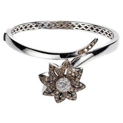 Bracelet jonc à fleurs en diamant brun