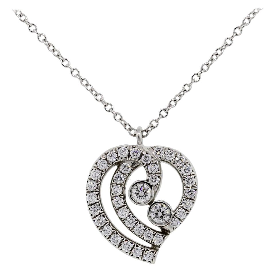 Tiffany & Co. Collier pendentif cœur en platine avec diamants 0,33 carat en vente