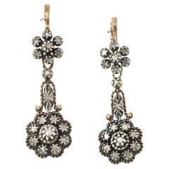 Boucles d'oreilles pendantes anciennes en grappe de diamants