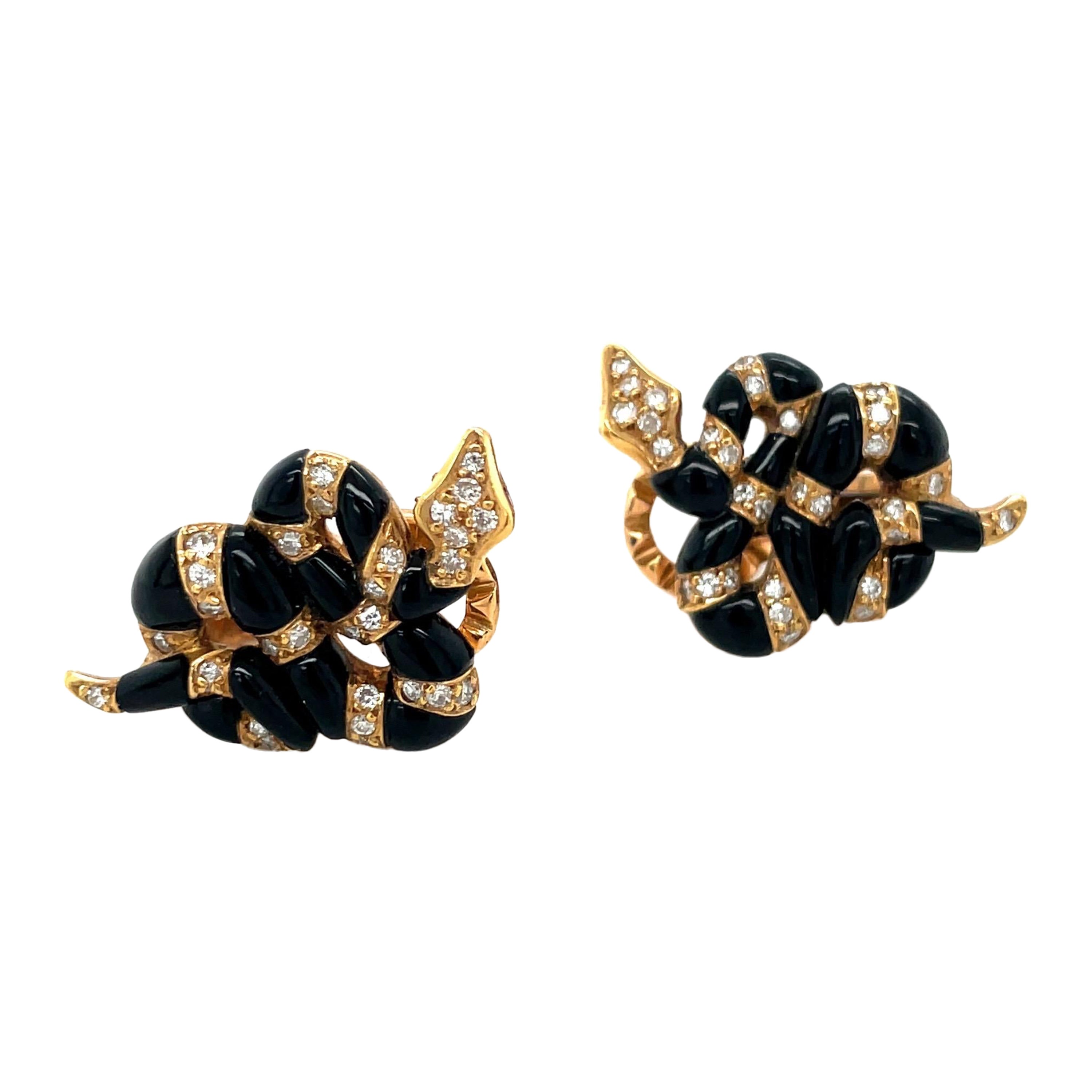 Boucles d'oreilles serpent Carrera y Carrera en or jaune 18KT avec diamant 0.22Ct. et onyx noir