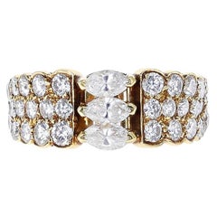 Van Cleef & Arpels Verlobungsring mit drei Marquise-Diamanten und runden Diamanten, 18 Karat Weiß