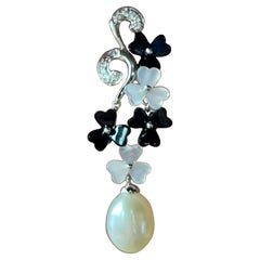 Darling Earrings 18 K White Gold Onyx Mother of Pearl Diamond Onyx