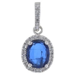 Pendentif halo en Kyanite et diamants, or blanc 10 carats, 3,41 carats poids total