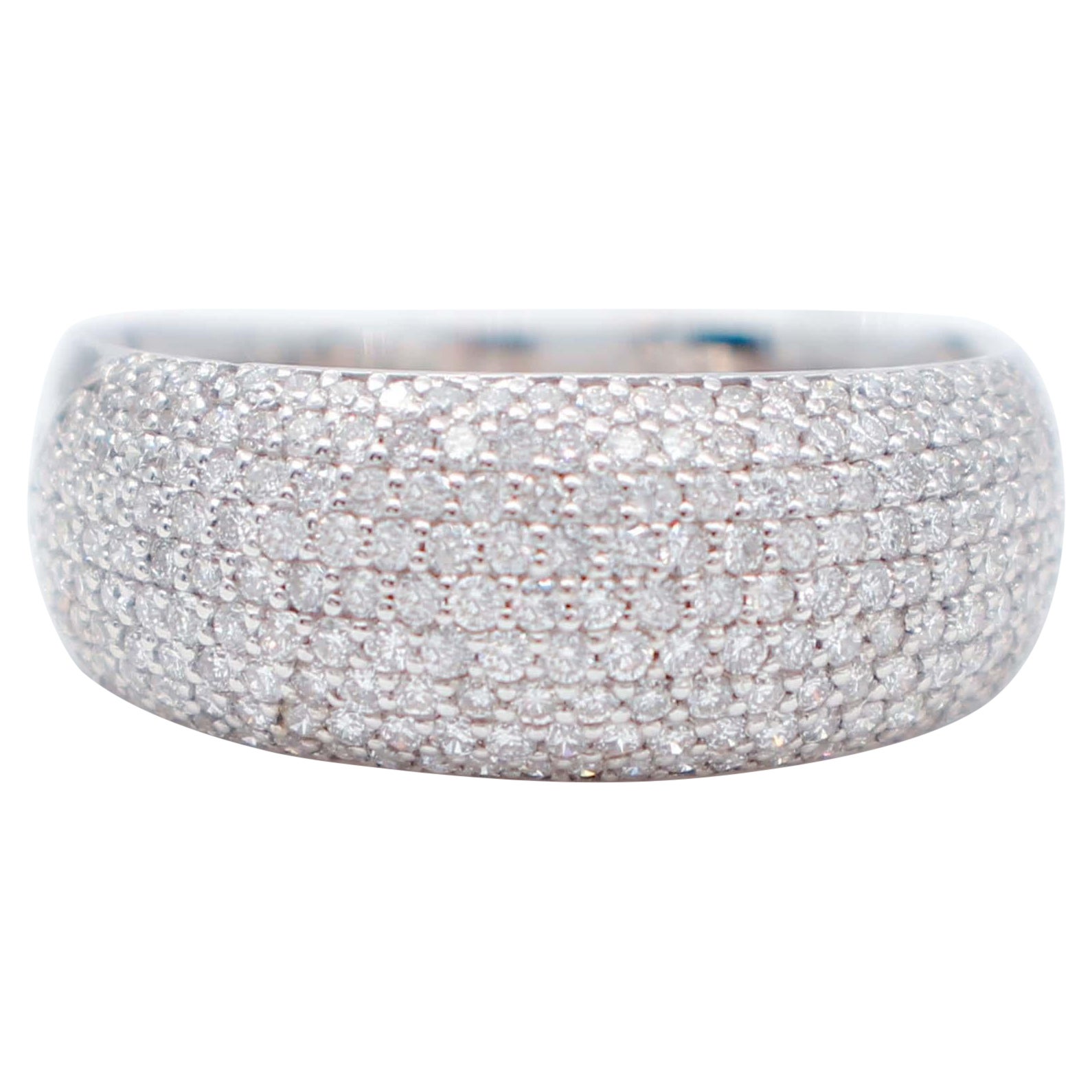 Moderner Ring mit Diamanten aus 18 Karat Weißgold