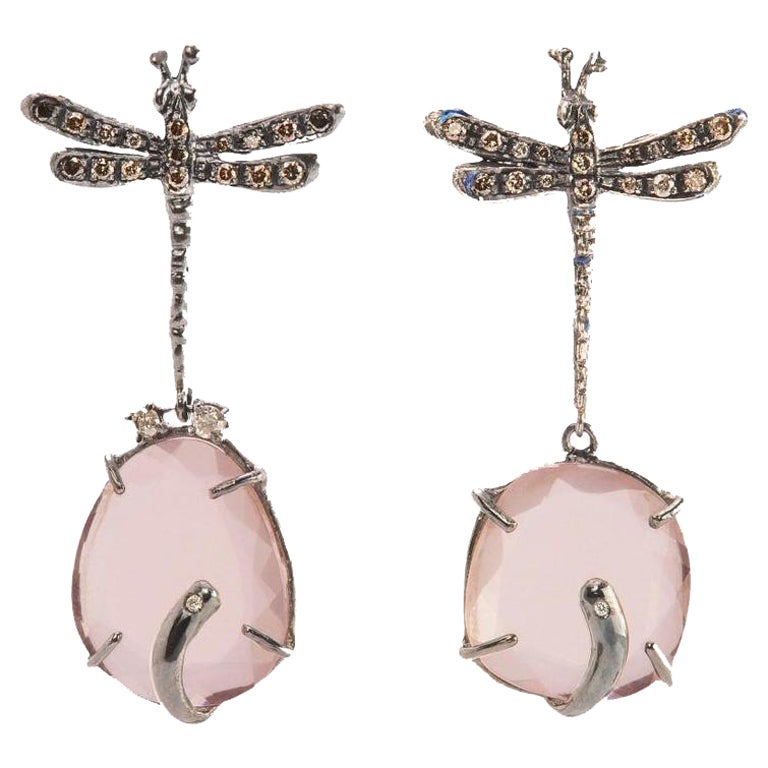 Contemporary Dragonfly Rose Quartz 0.50 Karat Diamonds Dangle Earrings For Sale