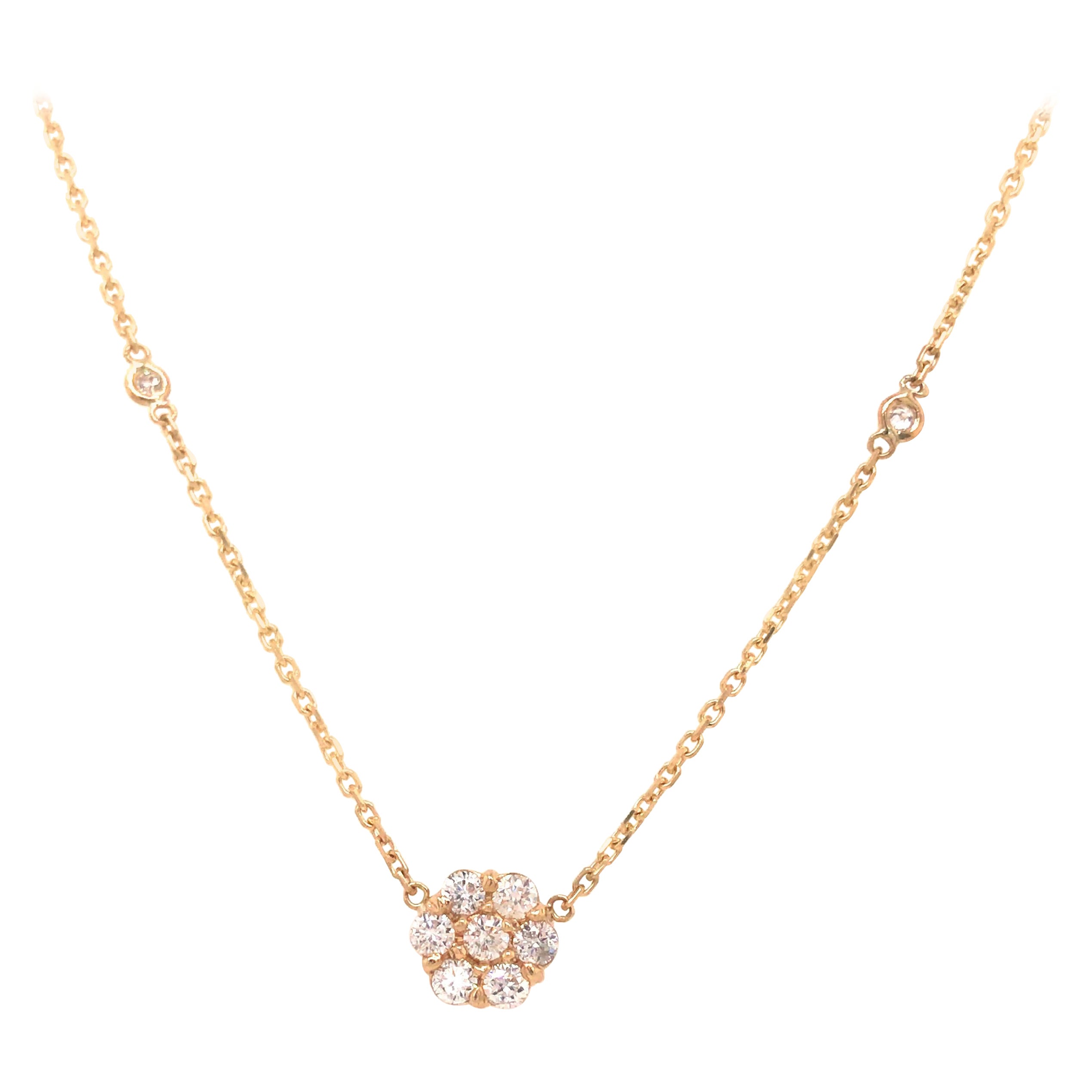 Diamond Flower Cluster Necklace For Sale at 1stDibs