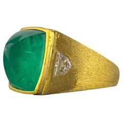Unisex Certified 8.75 Carat Colombian Emerald and Diamond Signet Ring
