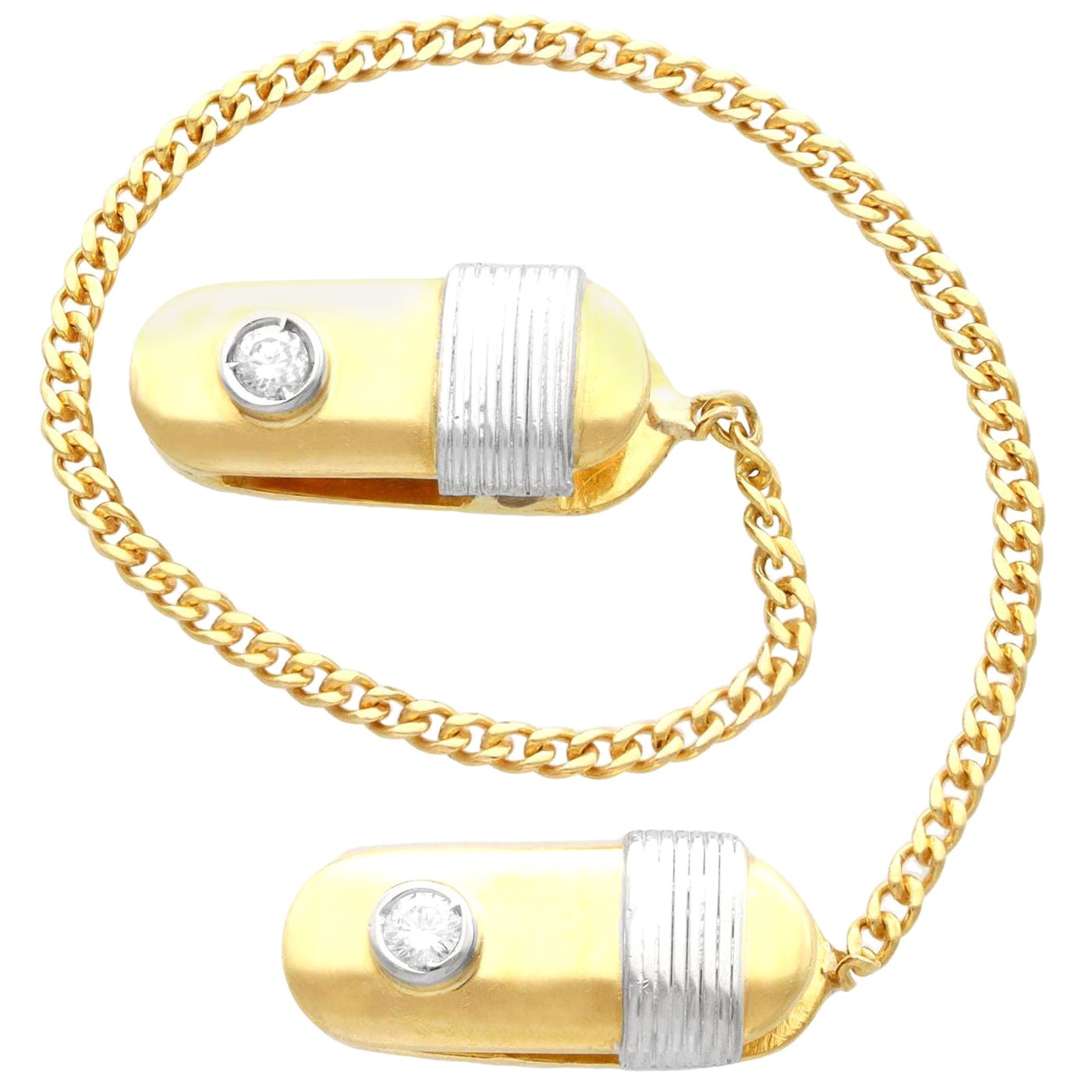Vintage Italian 0.12Ct Diamond and 18k Yellow Gold Tie Clip 1981 For Sale