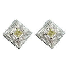 Weißgold-Ohrringe mit 2,02 Karat aus gelbem Diamanten in der Mitte und 1,66 Karat Diamanten