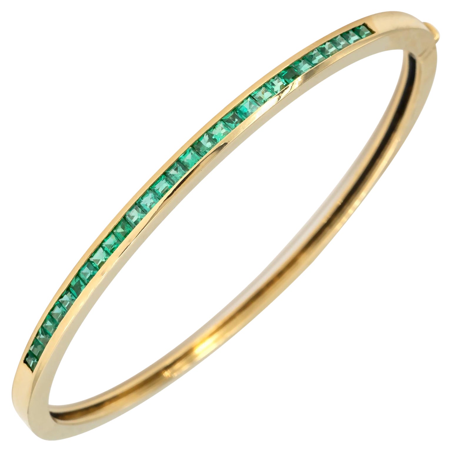 18 Kt Yellow Gold and Square Emerald Hinged Bangle Bracelet