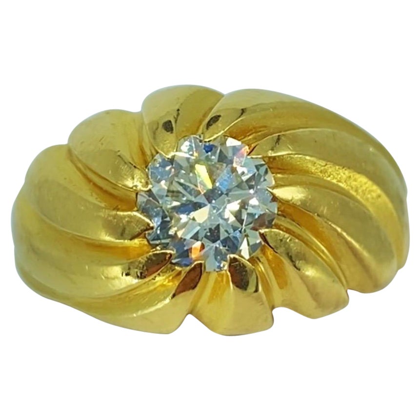 Vintage 1.00 Carat Natural Diamond Gent's 18k Gold Ring For Sale