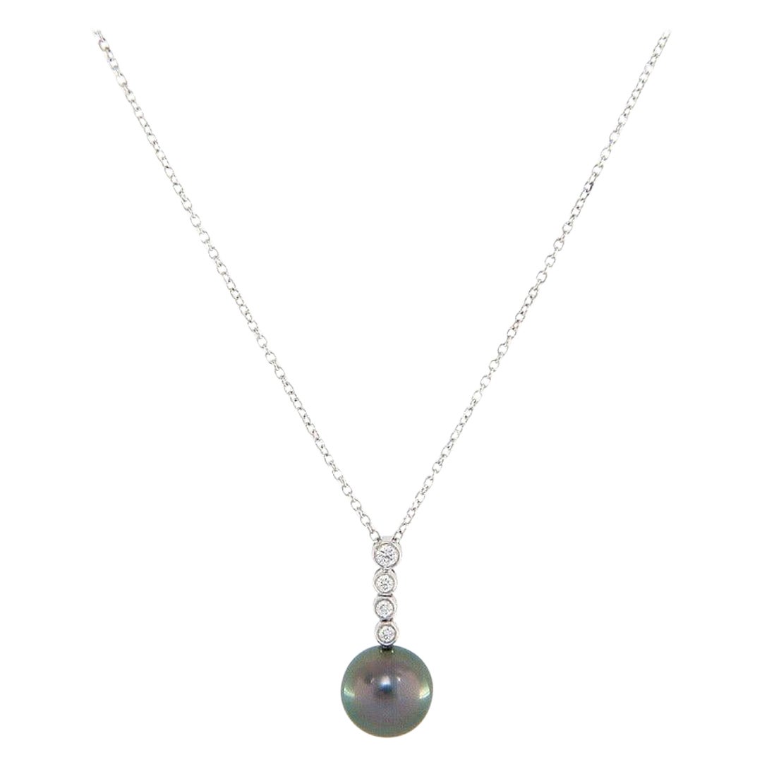 Tahitian Pearl and 0.12ctw Diamond Pendant Necklace in 18K White Gold For Sale