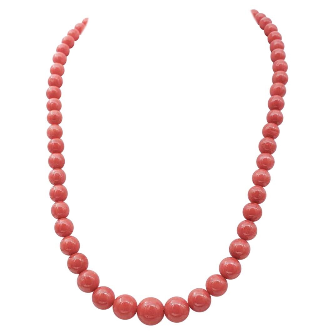 Coral, 18 Karat Yellow Gold Necklace