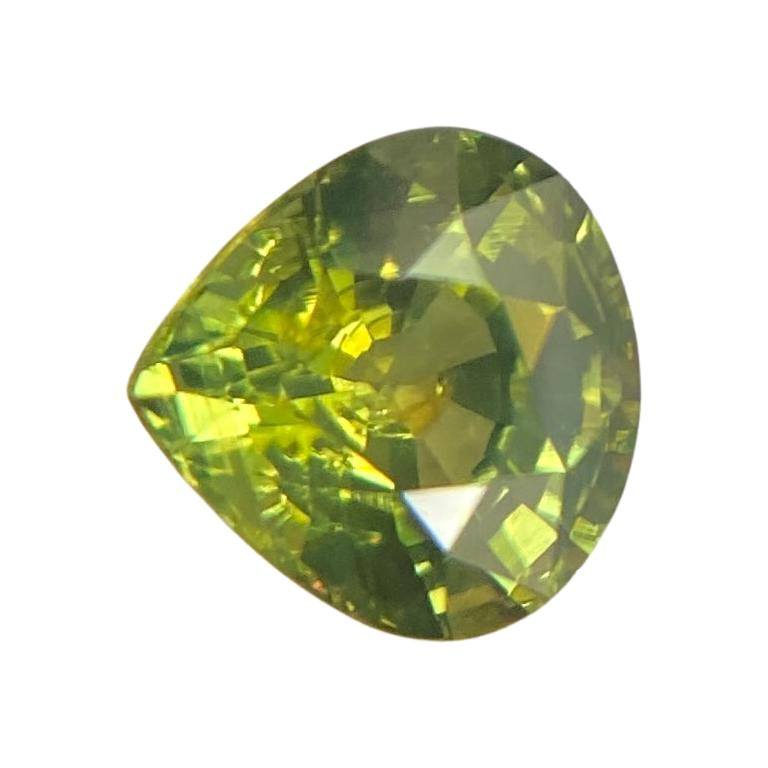 Fine saphir australien non traité jaune vert taille poire de 0,76 carat