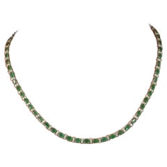 Important Gorgeous Glittering 18KT Gold 10CT Emerald Diamond Necklace