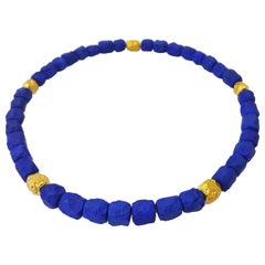 Royal Blue Lapis Lazuli Nugget Beaded Necklace with 18 Carat Mat Yellow Gold Big