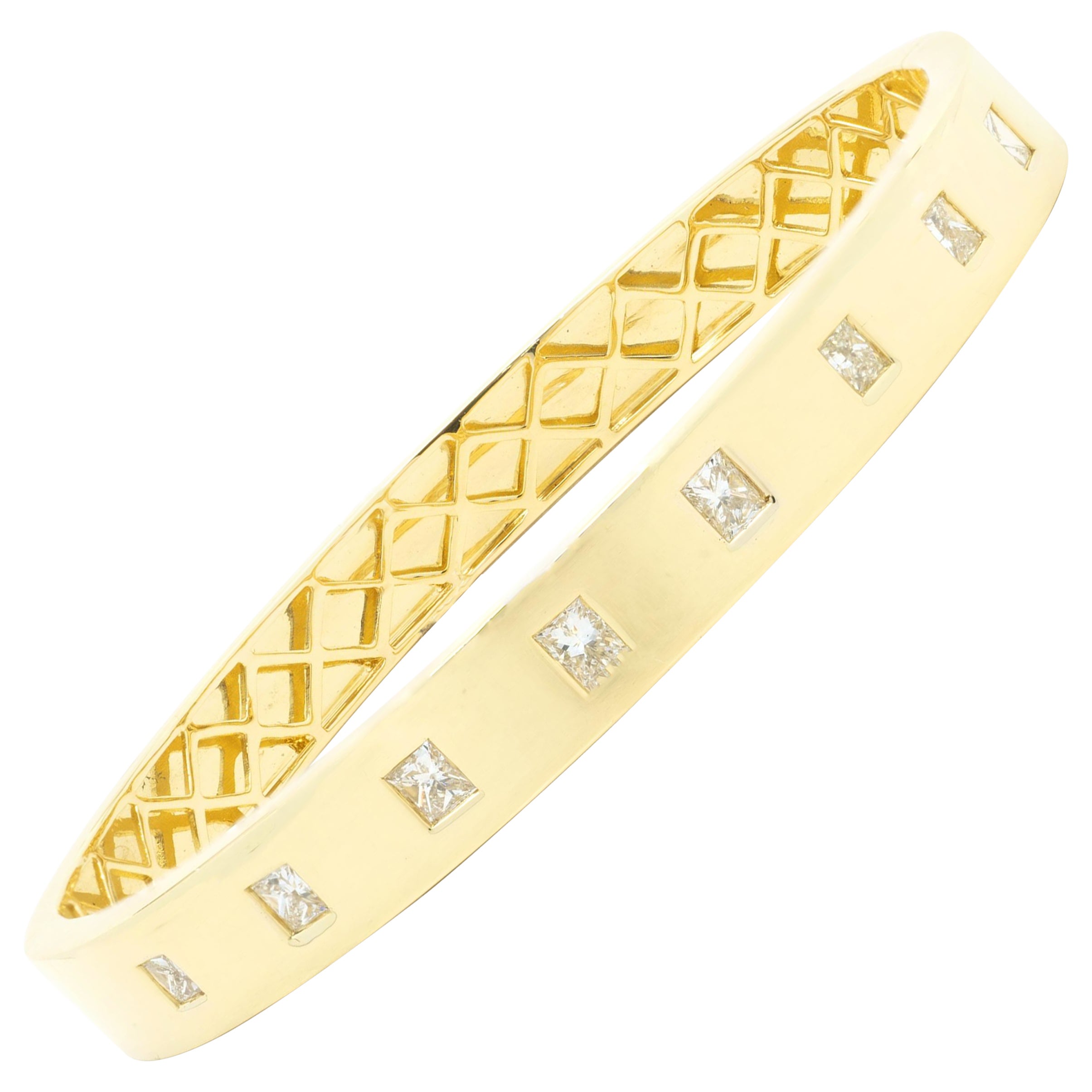 18 Karat Yellow Gold Princess Cut Diamond Station Bangle Bracelet  For Sale